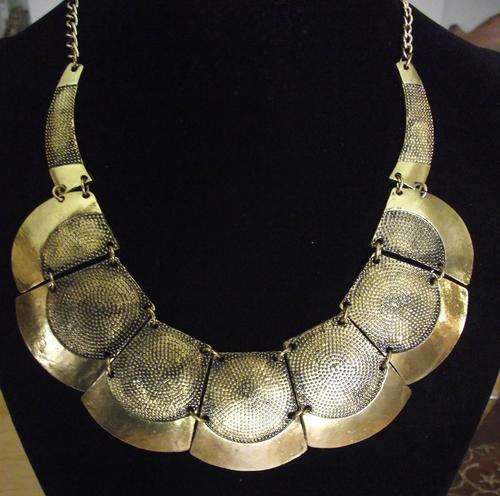 Vintage Gold Plated  Necklace (Free Gift Box)