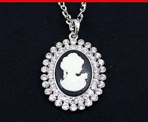 Stunning Long Chain Cameo Rhinestones Pendant Necklace
