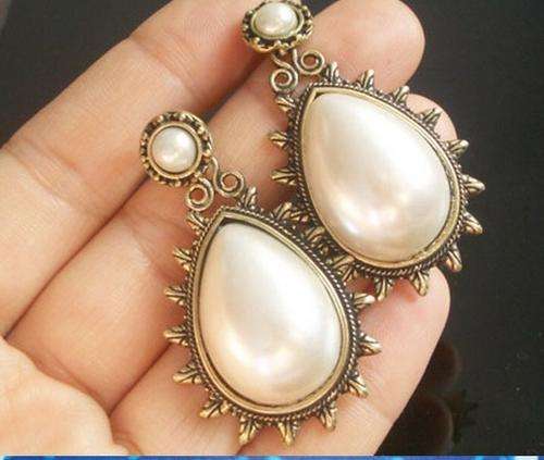Vintage Style  Pearl Drop Dangle Earring Bronze Color