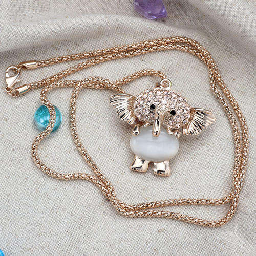Lovely White Faux Opal & Crystal Elephant  Pendant Necklace (Read item description)