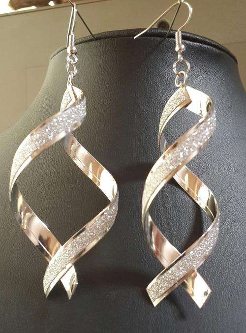 MICRO GLITTER SWIRL LIGHTWEIGHT DANGLE EARRINGS