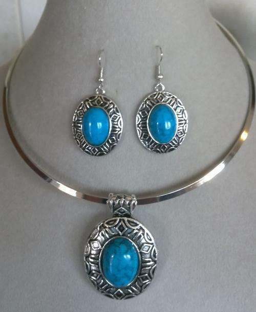Gorgeous Tibet Silver  Turquoise Oval Resin Stone Pendant Choker Necklace & Earrings Set