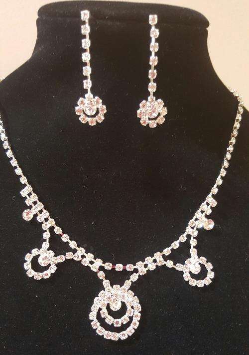 Stunning Rhinestone Crystal Necklace Earrings Prom Bridal Wedding Set
