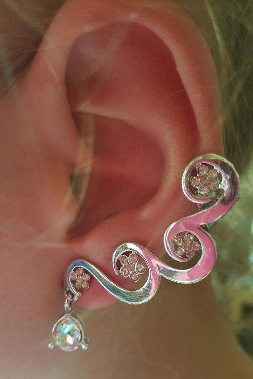 Silver CLEAR WHITE Rhinestones Cartilage Earrings Wrap Clip Left Ear Cuff Piercing    (1 earring)
