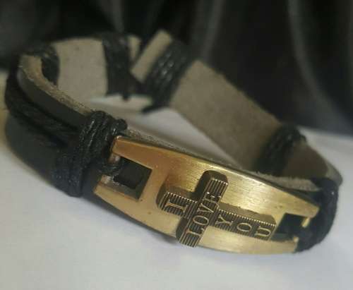 Unisex  BLACK  Cross Leather Adjustable  Bracelet