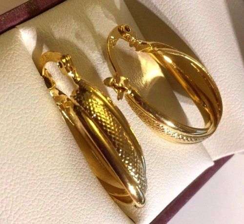 Beautiful 18k gold filled Stainless Steel hoop earrings