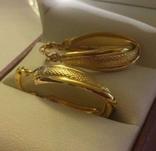 Beautiful 18k gold filled Stainless Steel hoop earrings