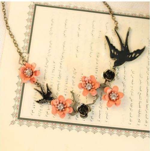 Chain Choker Enamel Flower Swallow Necklace