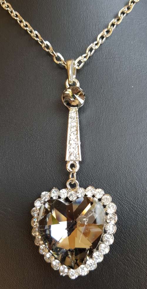 Silver filled  Rhinestone Dangle Heart Pendant Necklace