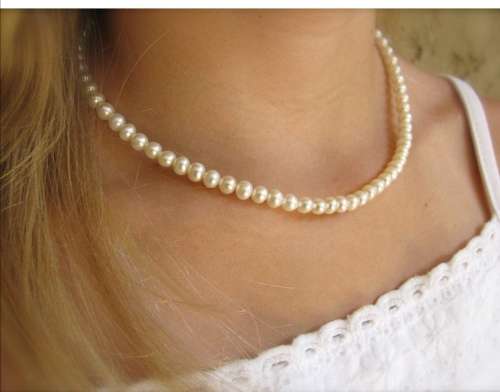 Single String Feaux Pearl Choker Necklace