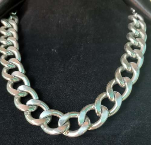 Beautiful Resin Cuban Link Necklace