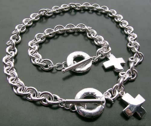 BEAUTIFUL CHUNKY  925 STERLING SILVER CROSS NECKLACE AND BRACELET SET