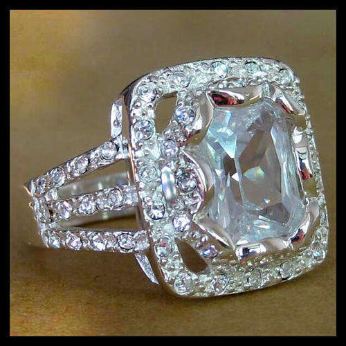 HUGE WHITE TOPAZ 925 STERLING SILVER ring SZ 8