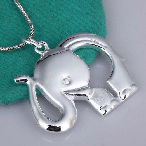 Lovely  sterling silver Elephant Pendant & chain