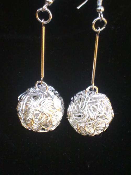 LOVELY SILVERTONE BALL DANGLE EARRINGS
