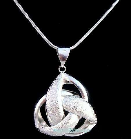 LOVELY SILVER COMBINED HEARTS PENDANT & SNAKE CHAIN NECKLACE