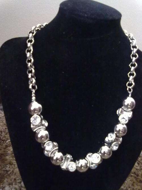 EXTRAORDINARY  DESIGN  WITH AUSTRIAN CRYSTALS   SILVER   COATED NECKLACE