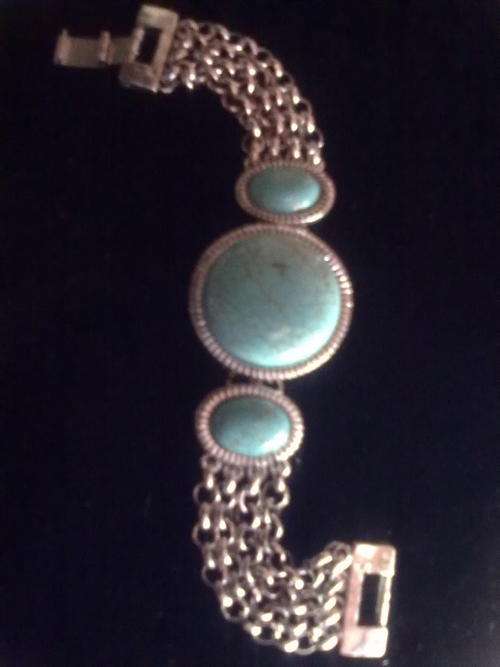 GEORGEOUS TIBET SILVER WITH TURQUOISE STONES  & CHAINS  BRACELET