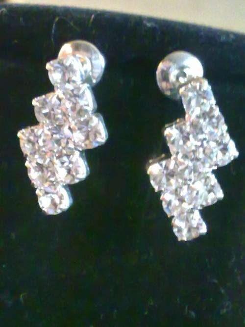 ROMANTIC SILVER DIAMANTE 3 ROWS POST STUD EARRINGS