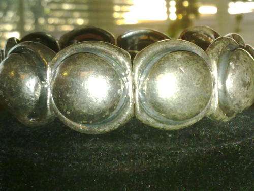 GORGEOUS TIBETAN SILVER ROUNDS STRETCH  BRACELET