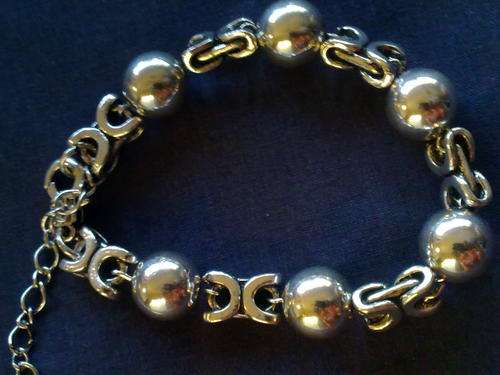 GEORGEOUS  TIBET SILVER BALLS & CHAIN    BRACELET