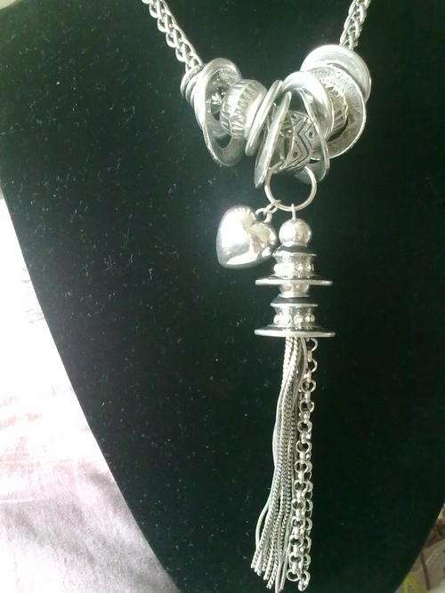 STUNNING  TIBETAN SILVER  DANGLE HEART, CIRCLES & CHAINS NECKLACE