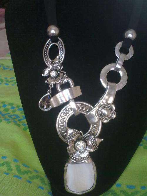 ***NEW***STUNNING!!! TIBETAN SILVER PAUA PENDANT CHUNKY NECKLACE