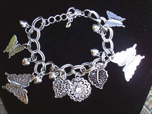 BEAUTIFUL VINTORIO COLLECTION TIBETAN SILVER BUTTERFLIES BRACELET