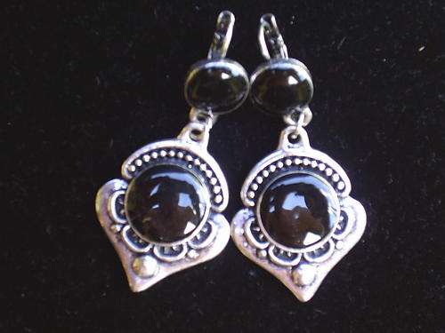 GORGEOUS VINTORIO COLLECTION TIBET SILVER BLACK DANGLE  EARRINGS