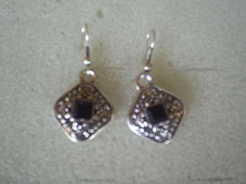 ***R120***LOVELY!!! VINTORIO COLLECTION TIBET SILVER SQUARE DANGLE EARRINGS