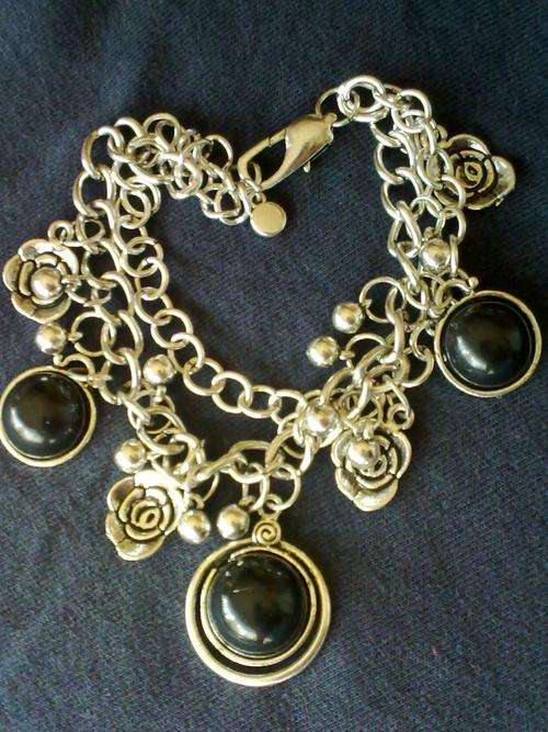 Gorgeous VINTORIO COLLECTION Tibet Chains & Charms Bracelet