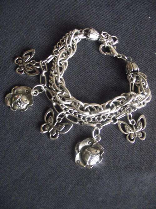 STUNNING VINTORIO COLLECTION TIBETAN SILVER CHAINS & BUTTERFLIES  BRACELET
