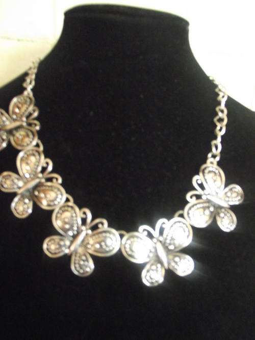 Gorgeous Tibetan Silver  5 Butterflies  Necklace