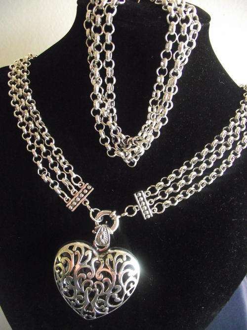 GORGEOUS VINTORIO COLLECTION 3 CHAINS & HEART PENDANT NECKLACE AND BRACELET SET