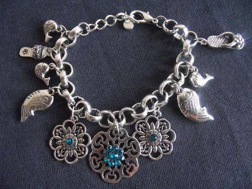 LOVELY VINTORIO COLLECTION  FLOWER CHARMS BLUE CRYSTALS BRACELET