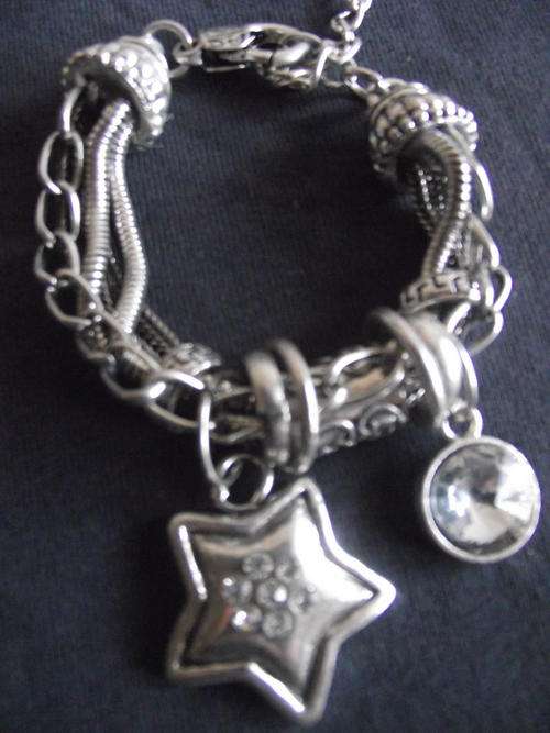 LOVELY CHUNKY  6 COMBINED CHAINS  STAR & CRYSTAL CHARM BRACELET