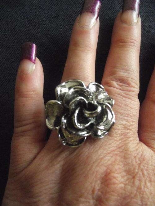 STUNNING TIBETAN SILVER FLOWER RING 3CM DIA
