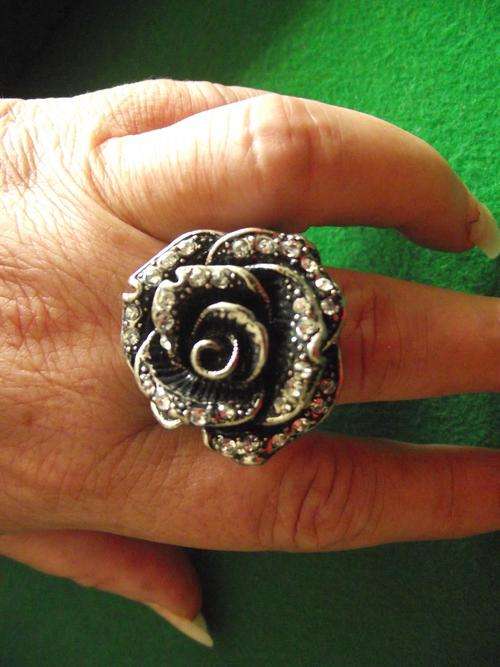 STUNNING TIBETAN SILVER CRYSTAL ROSE RING 3CM DIA