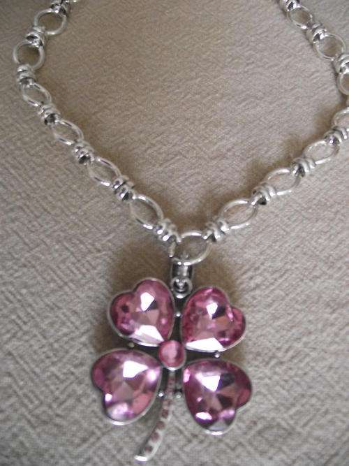 GORGEOUS TIBETAN SILVER  CRYSTAL CLOVER  PENDANT NECKLACE