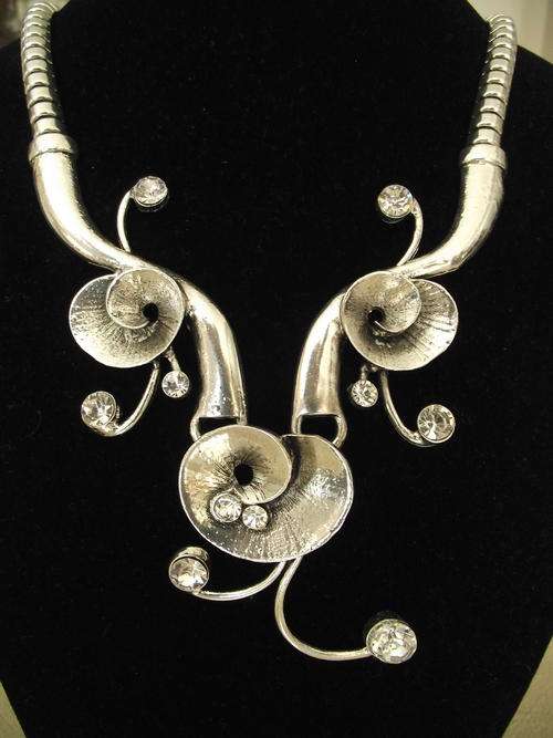 STUNNING TIBETAN SILVER SWIRLS & CRYSTALS NECKLACE