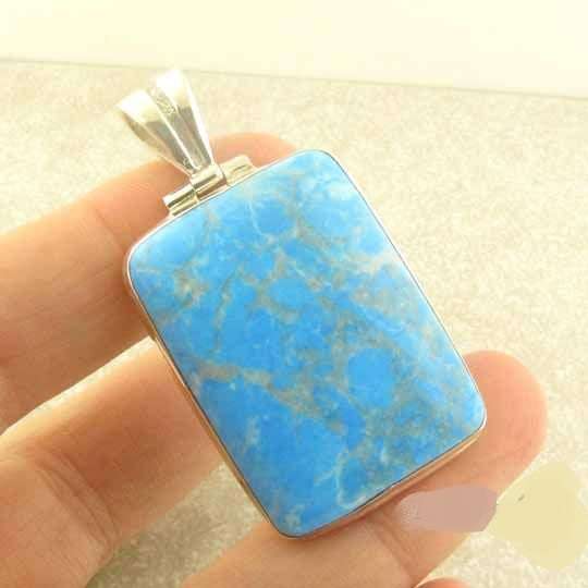 GORGEOUS TURQUOISE SOLID .925 STERLING SILVER PENDANT & FREE CHAIN