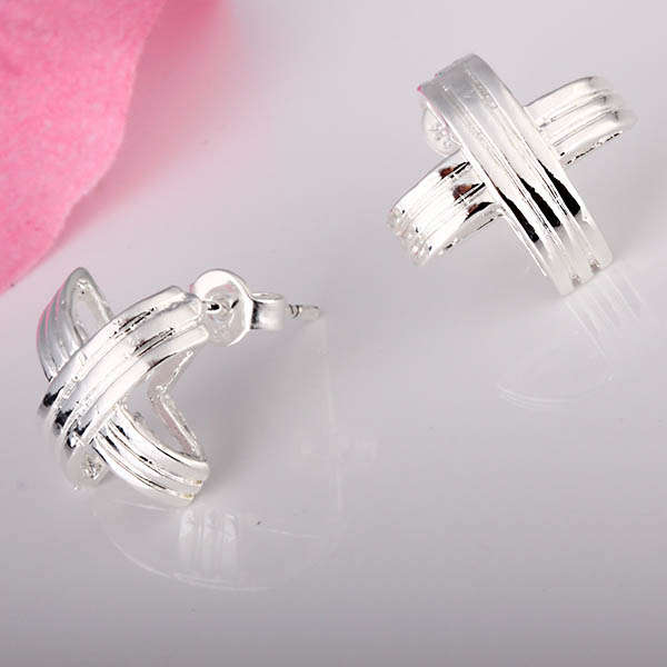 LOVELY 925 STERLING SILVER COATED STUD EARRINGS