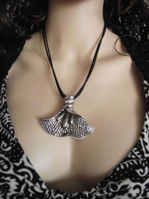 Gorgeous Tibet Silver Large Flower Pendant Necklace