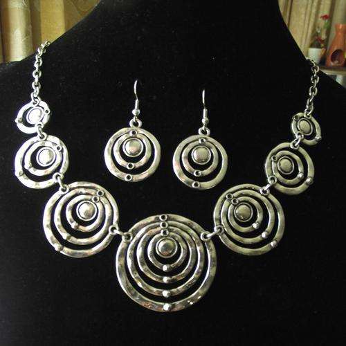 Gorgeous tibet style tibetan silver circles Necklace