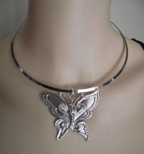 Lovely Tibetan Silver Choker & Butterfly Pendant Necklace