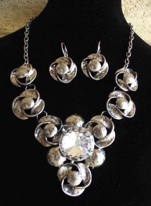 Beautiful  Tibetan Silver Swirl & Crystal Necklace & Earrings set