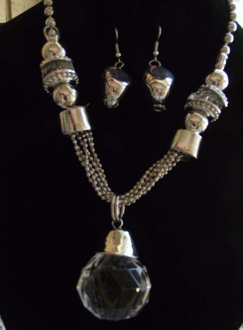 Beautiful  Tibetan Silver Crystal Dangle Necklace & Earrings set