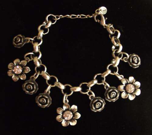 GORGEOUS  TIBET SILVER  CLEAR CRYSTALS BRACELET