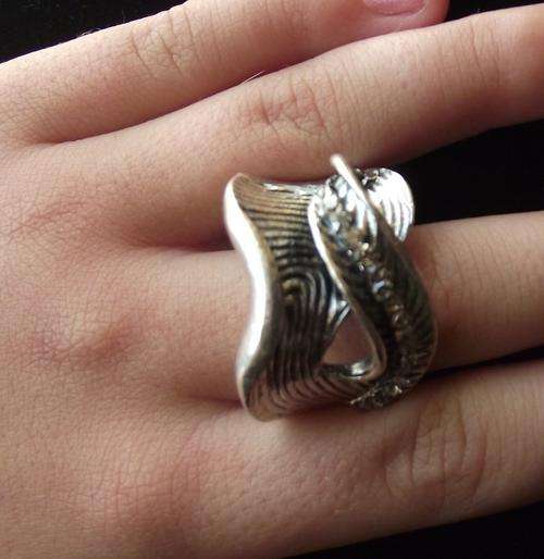 EXQUISITE TIBETAN SILVER & CRYSTAL BAND RING  # 9