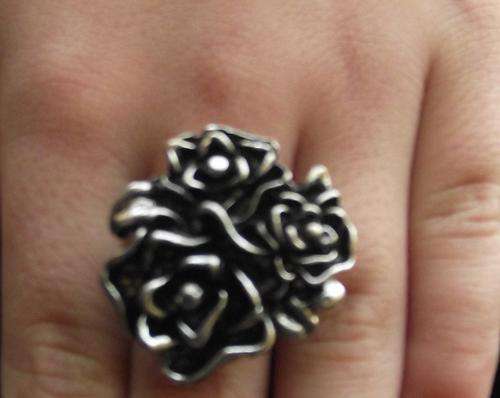 LOVELY TIBETAN SILVER ROSES ADJUSTABLE RING